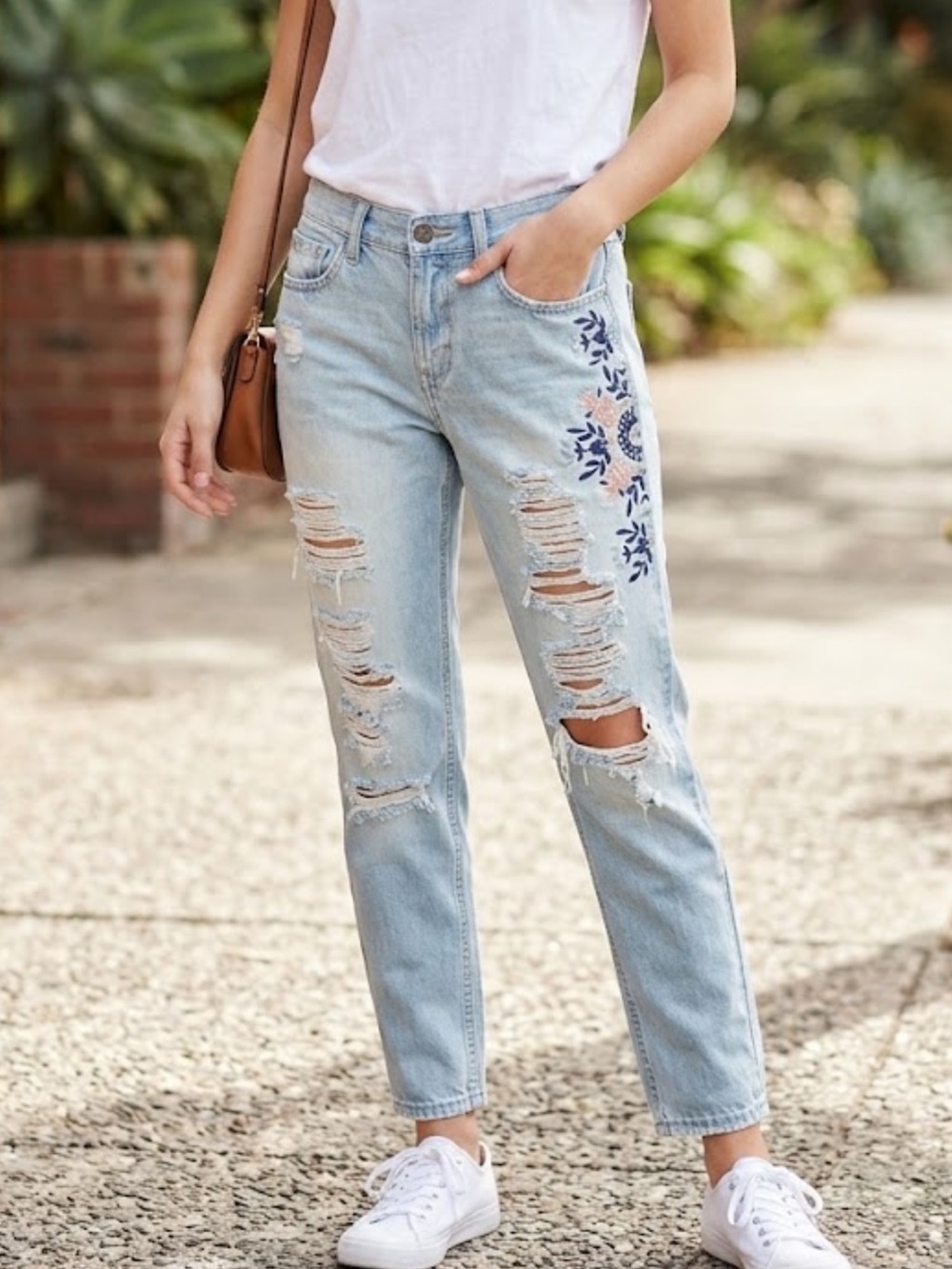 Hollister vintage Light Blue Distressed Boyfriend Jeans with Floral Embroidery